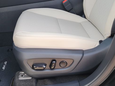 New 2026 Lexus RX 350 FWD image 17