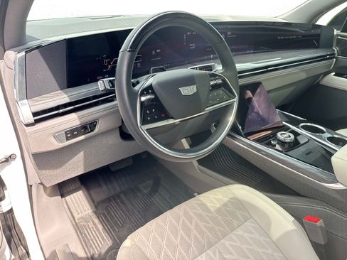 Used 2025 Cadillac Escalade IQ Sport 1 AWD/4WD image 25