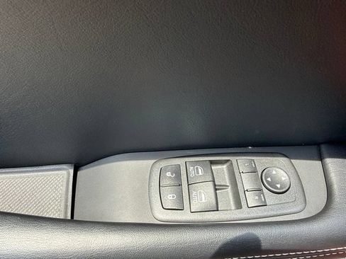 Used 2022 Dodge Challenger SRT Hellcat RWD image 14