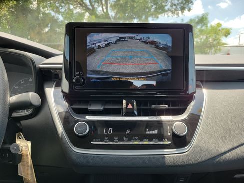 Used 2024 Toyota Corolla LE FWD image 27