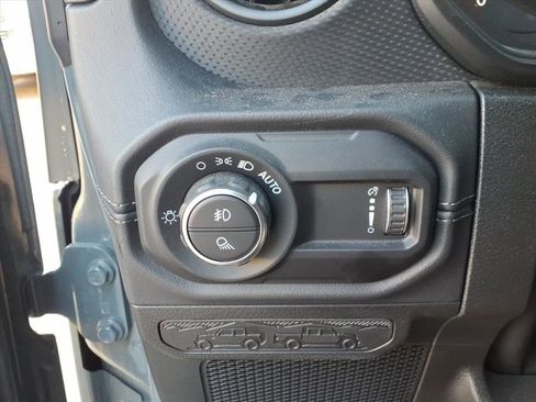 Used 2026 Jeep Gladiator Rubicon AWD/4WD image 11