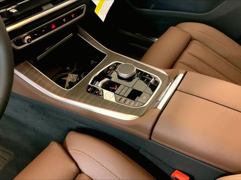 New 2026 BMW X5 xDrive50e w/ M Sport Package image 7