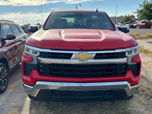 Used 2025 Chevrolet Silverado 1500 LT RWD image 3