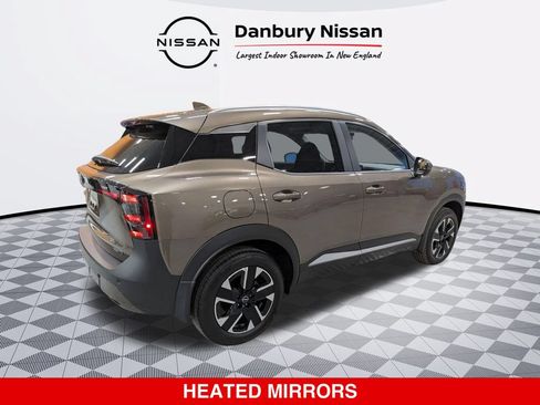Certified 2025 Nissan Kicks SV w/ SV Premium Package AWD/4WD image 4