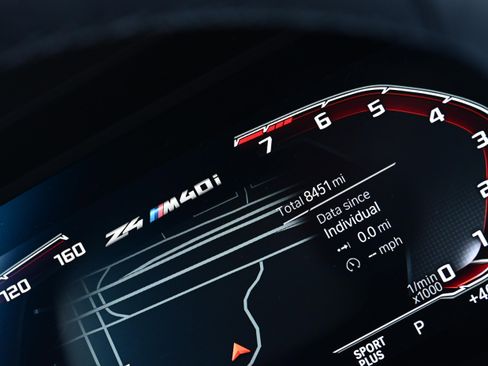 Certified 2025 BMW Z4 M40i w/ Premium Package image 23