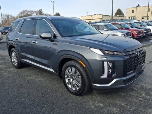 Used 2023 Hyundai Palisade SEL w/ Cargo Package image 3