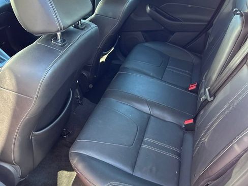Used 2014 Ford Focus SE w/ Equipment Group 201A FWD image 6