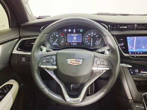 Certified 2023 Cadillac XT6 Sport w/ LPO, ONYX Package AWD/4WD image 16