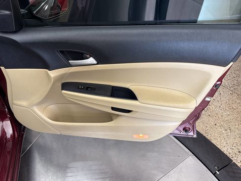 Used 2012 Honda Accord LX image 30