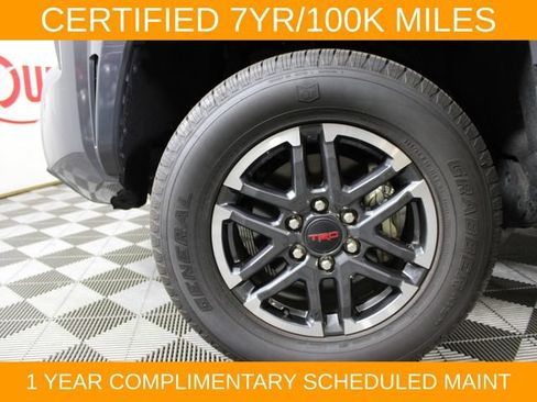 Used 2025 Toyota Tacoma TRD Sport AWD/4WD image 27