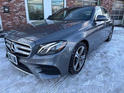Used 2019 Mercedes-Benz E 300 4MATIC image 1