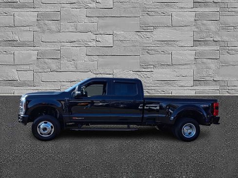 Certified 2025 Ford F350 Platinum image 6