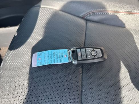 Used 2022 Ford F150 Lariat w/ Trailer Tow Package image 35