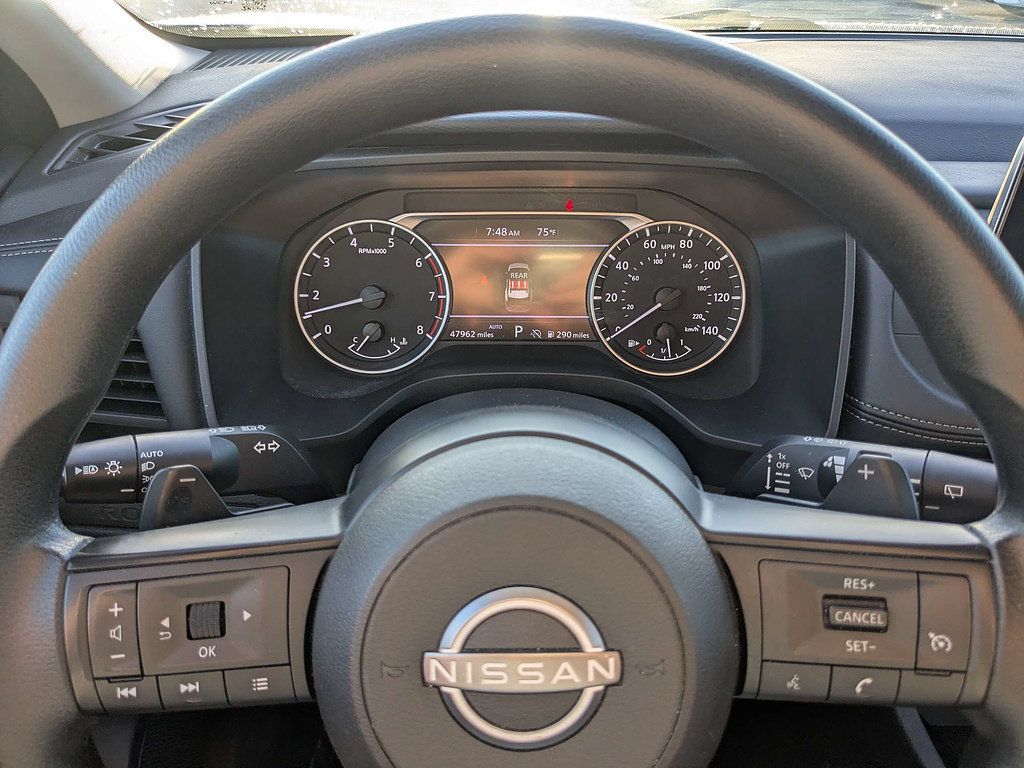 Used 2024 Nissan Rogue S AWD/4WD image 29