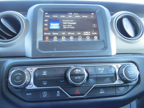 Used 2023 Jeep Wrangler Freedom Edition image 24