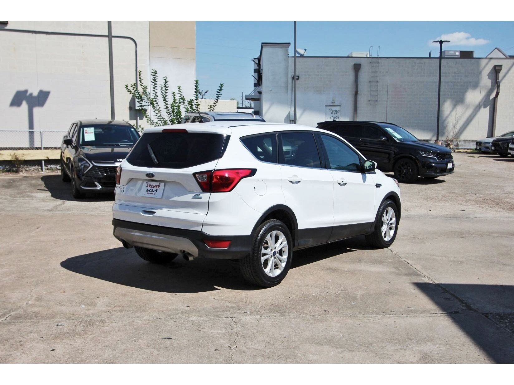 Used 2019 Ford Escape SE FWD image 7