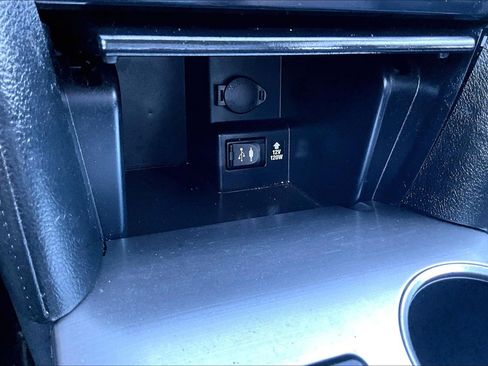 Used 2014 Toyota Camry SE FWD image 30