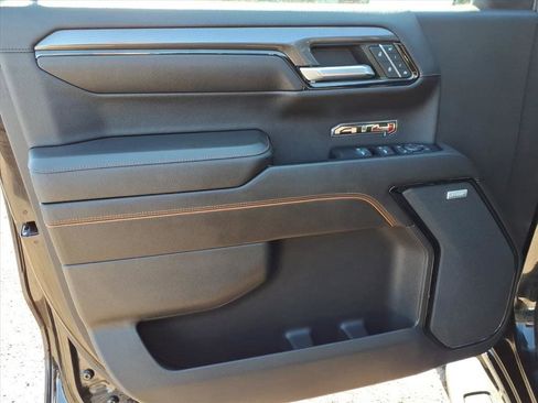 Used 2022 GMC Sierra 1500 AT4 w/ AT4 Premium Package image 12