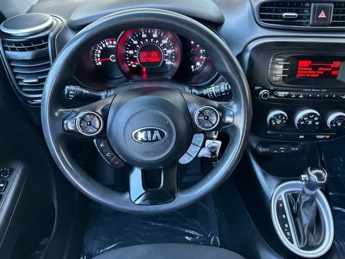 Used 2016 Kia Soul FWD image 15