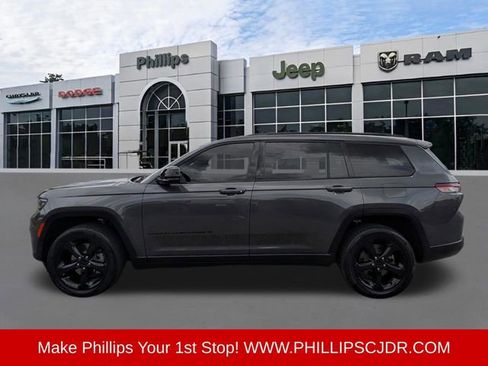 Used 2023 Jeep Grand Cherokee L Laredo AWD/4WD image 6