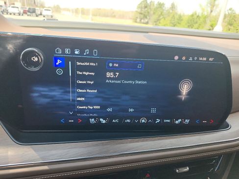 Used 2025 Chevrolet Tahoe High Country image 16