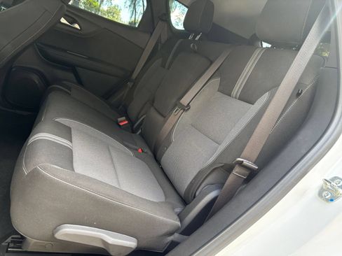 Used 2025 Chevrolet Blazer LT FWD image 39