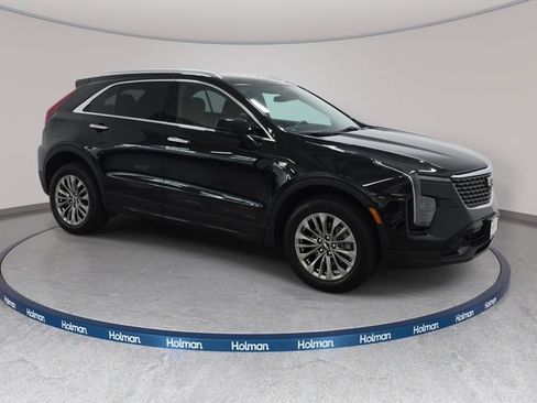 Certified 2025 Cadillac XT4 Premium Luxury AWD/4WD image 3