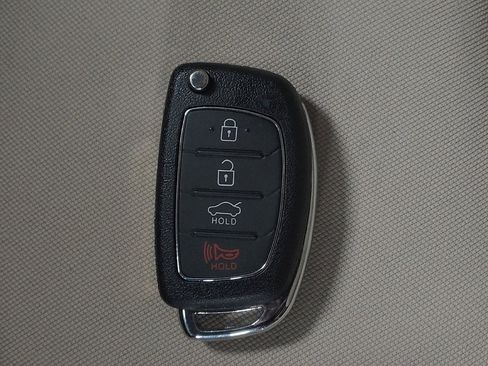 Used 2017 Hyundai Sonata SE image 32