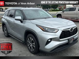 Used 2024 Toyota Highlander XLE AWD/4WD video 1