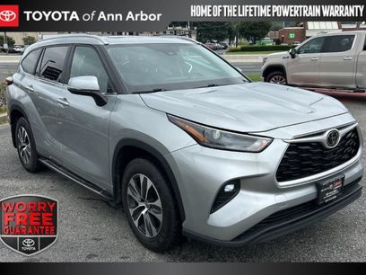 Used 2024 Toyota Highlander XLE