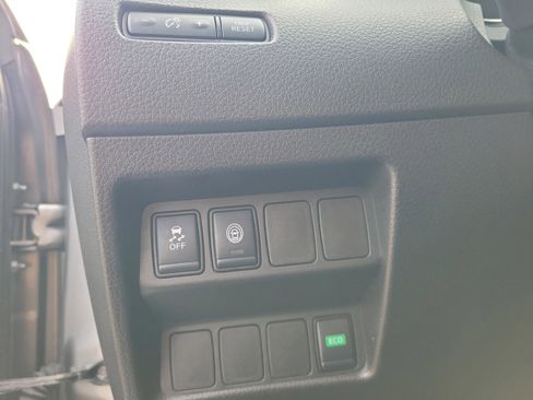 Used 2019 Nissan Rogue Sport SV image 23