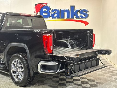 New 2026 GMC Sierra 1500 SLT w/ SLT Premium Package AWD/4WD image 8