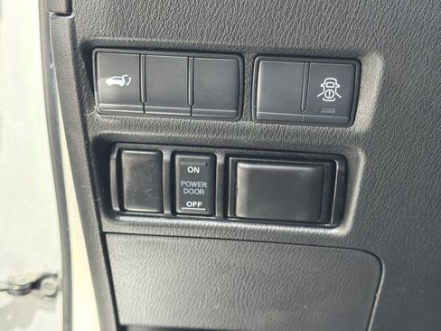 Used 2020 Nissan Armada SV w/ Driver Package RWD image 19