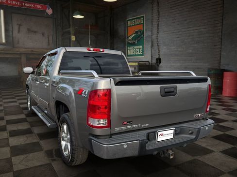 Certified 2012 GMC Sierra 1500 SLT w/ LPO, Deluxe Chrome Package image 5