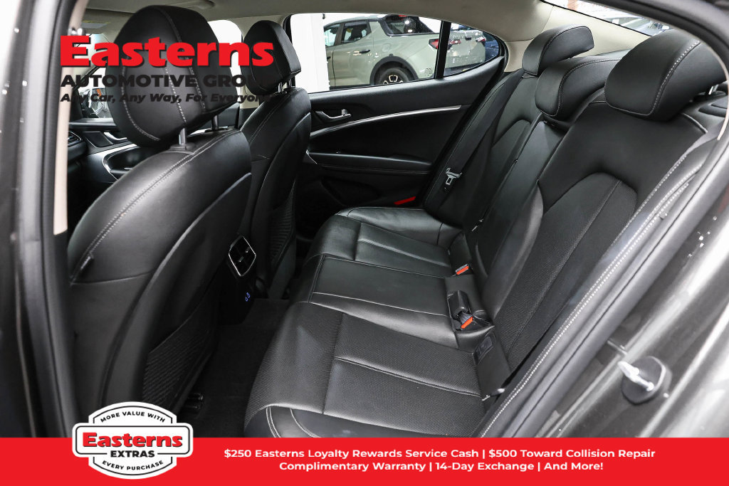Used 2025 Genesis G70 2.5T RWD image 23