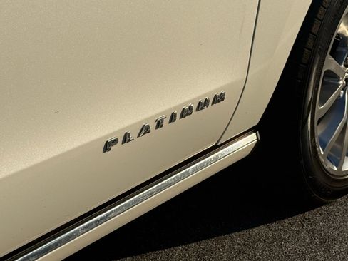 Used 2019 Ford Expedition Platinum image 28