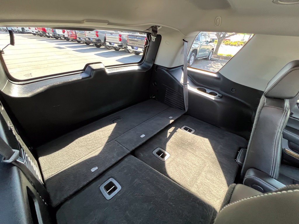 Used 2017 GMC Yukon Denali w/ Open Road Package AWD/4WD image 29