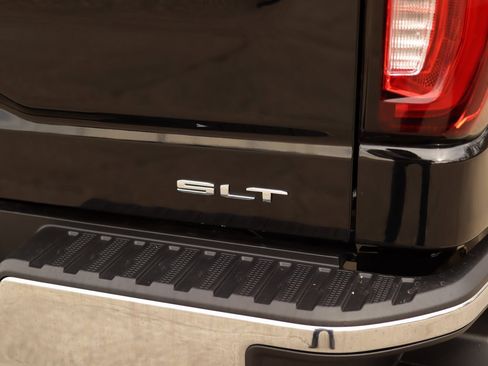 Used 2025 GMC Sierra 1500 SLT image 35