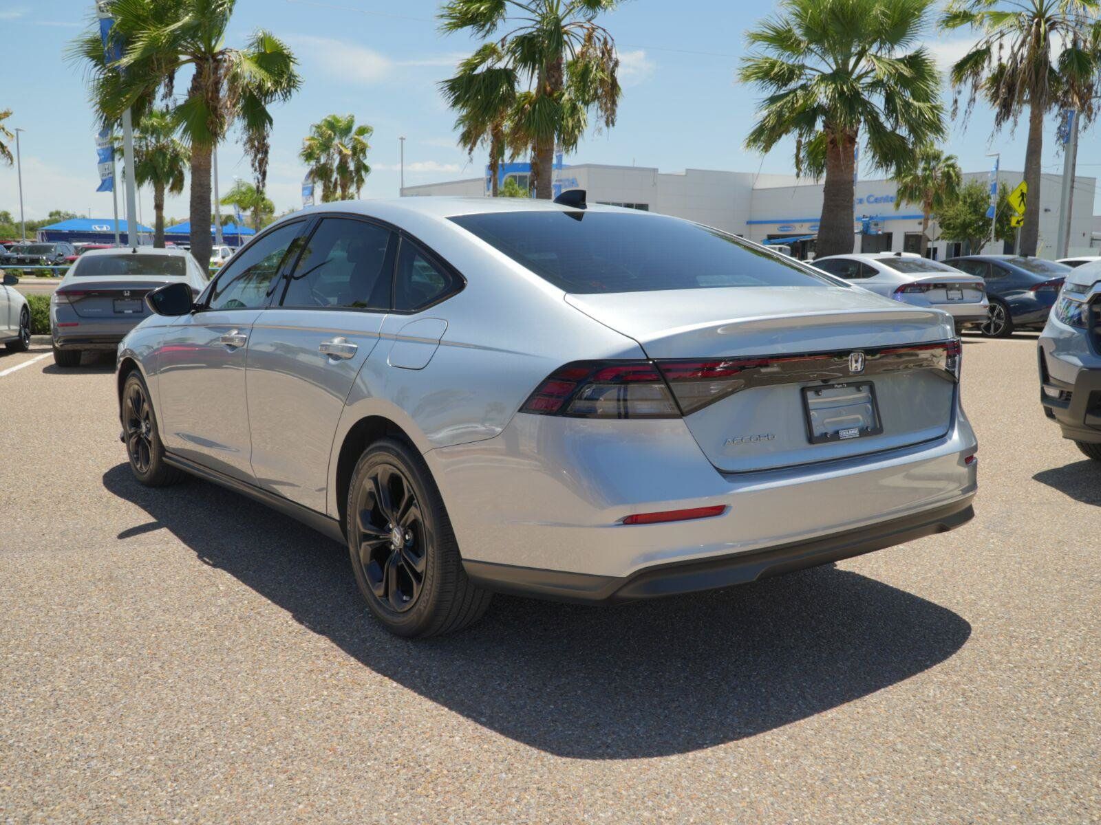 Used 2025 Honda Accord SE image 14