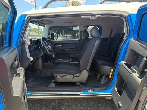 Used 2007 Toyota FJ Cruiser 2WD image 13