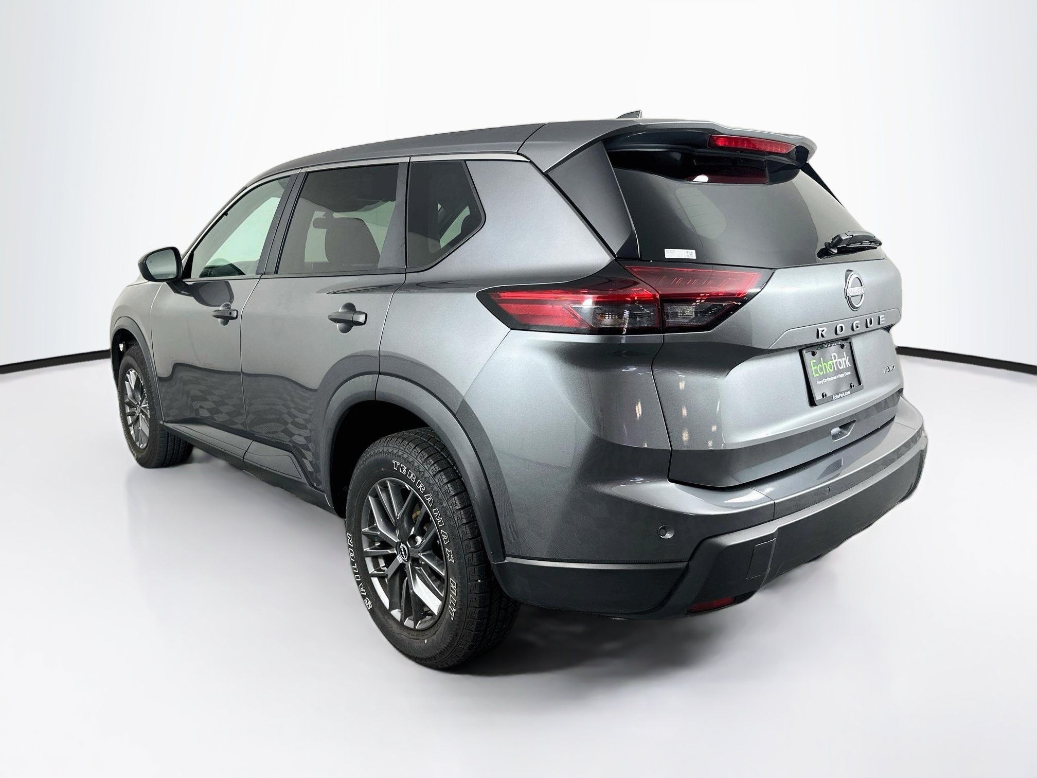 Used 2024 Nissan Rogue S AWD/4WD image 5
