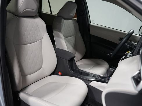 Used 2025 Toyota Corolla Cross L FWD image 24