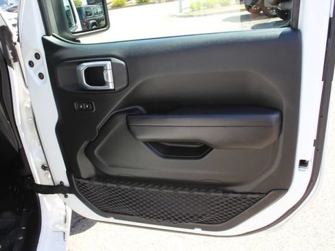 Used 2019 Jeep Wrangler Unlimited Sport S AWD/4WD image 28