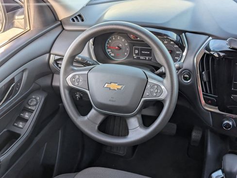 Used 2021 Chevrolet Traverse LS image 16