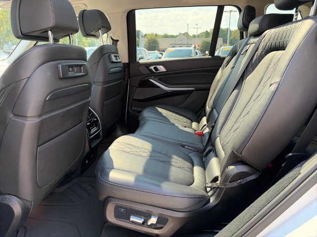 Used 2020 BMW X7 xDrive40i w/ Premium Package AWD/4WD image 13
