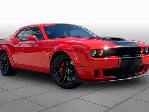 Used 2022 Dodge Challenger R/T Scat Pack RWD image 2