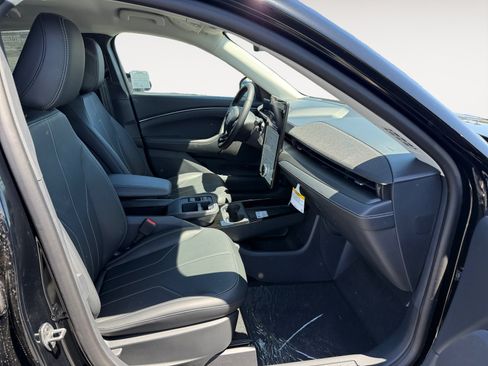New 2026 Ford Mustang Mach-E Select RWD image 19
