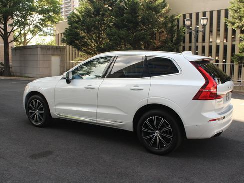 Used 2019 Volvo XC60 T5 Inscription w/ Protection Package Premier AWD/4WD image 9