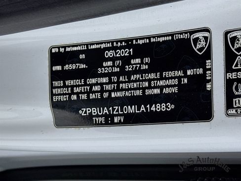 Used 2021 Lamborghini Urus AWD/4WD image 41