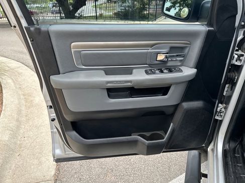 Used 2016 RAM 1500 Lone Star RWD image 16